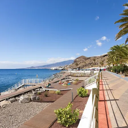 Home2book Amazing Sea Views, Terrace & Pool Apartamento